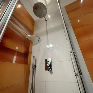 https://domus-luca.hotels-amalfi.com